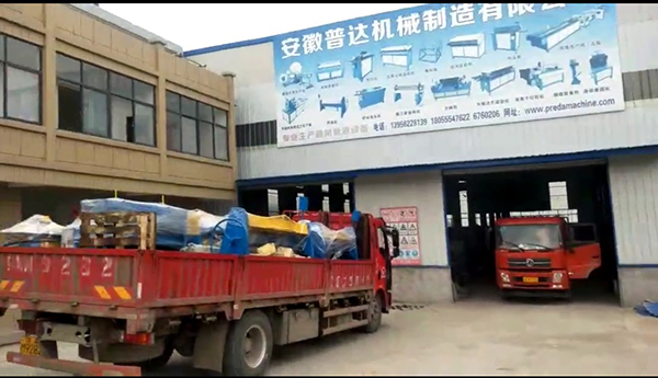 宜興市駱豐通風(fēng)管道公司訂購共板機，咬口機，折邊機